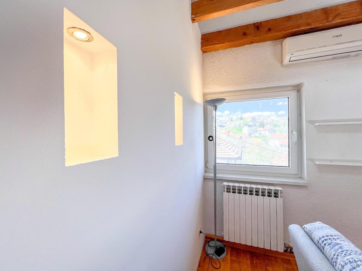 Apartment Wood & Light Loft - Private Parking Sarajevo